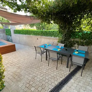  Hébergement de vacances La Maison Mortisson France