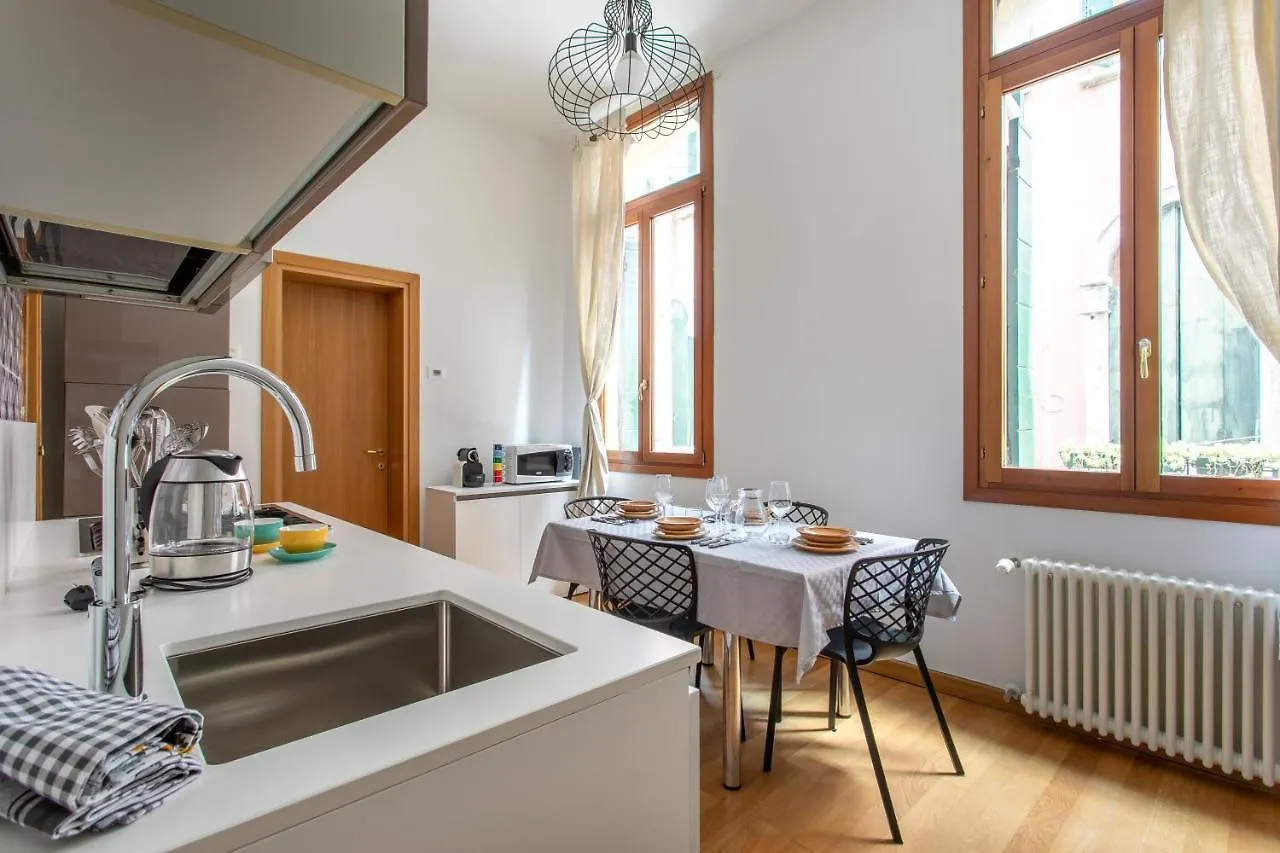 ונציה Rialto Bridge Lovely Apartment